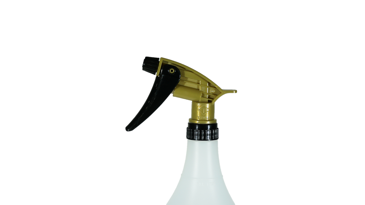 Acid resistant trigger sprayer for safely dispensing wheel cleaners, acids, degreasers, and professional automotive detailing chemicals